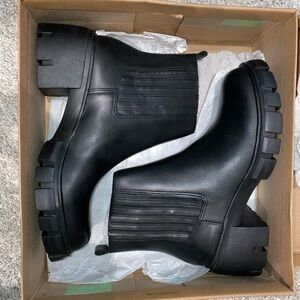 Steve Madden Black Ankle Boots